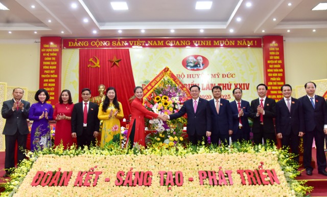 Phó Chủ tịch Phùng Thị Hồng Hà dự Đại hội Đảng bộ huyện Mỹ Đức